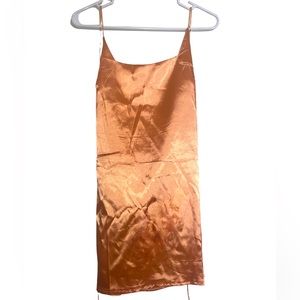 ‼️NOT AVAILABLE AT THE MOMENT‼️ Brand new satin orange dress 🍊